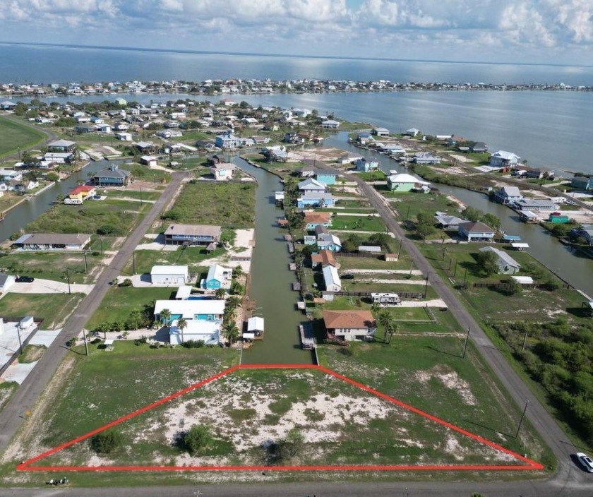 Seller is open to offers! Approximately .53 acre waterfront lot - Beach Lot for sale in Rockport, Texas on Beachhouse.com