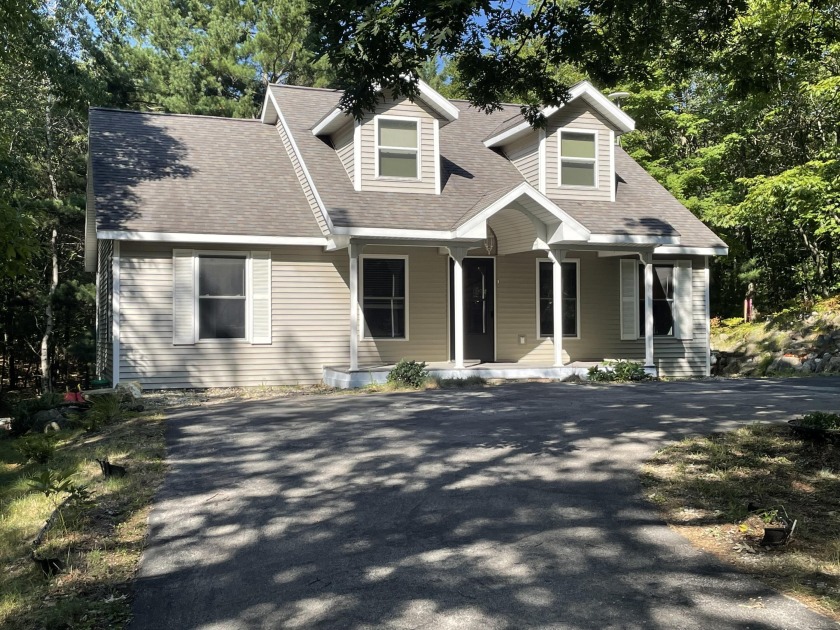 Silver Lake Cottage with 3 bedrooms, 2 baths in an association - Beach Home for sale in Mears, Michigan on Beachhouse.com