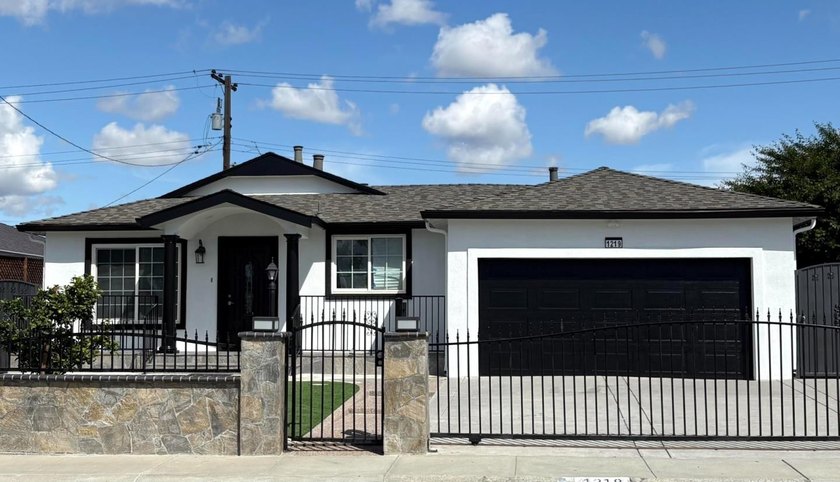 Move-in ready and filled with charm! This beautiful well - Beach Home for sale in San Jose, California on Beachhouse.com