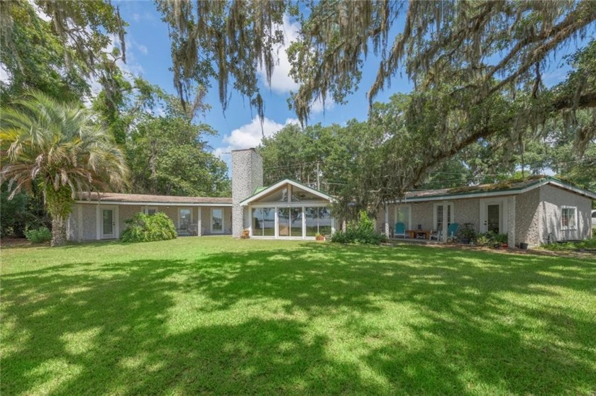 STUNNING WATERFRONT PROPERTY WITH 150 +/- FEET OF FRONTAGE ON - Beach Home for sale in Woodbine, Georgia on Beachhouse.com