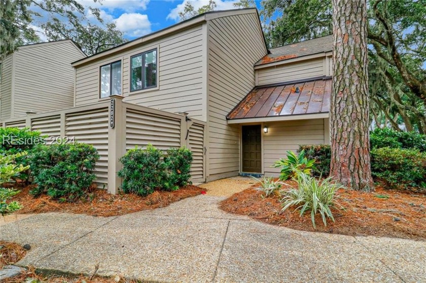 Stunning multiple fairway views of the 1st, 9th & across to the - Beach Home for sale in Hilton Head Island, South Carolina on Beachhouse.com