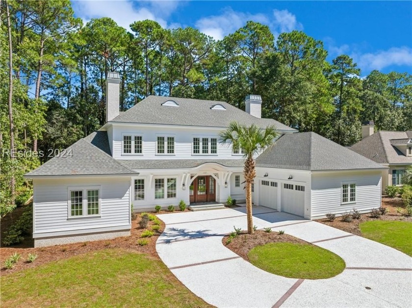 Introducing an exquisite custom-built home in Palmetto Hall - Beach Home for sale in Hilton Head Island, South Carolina on Beachhouse.com