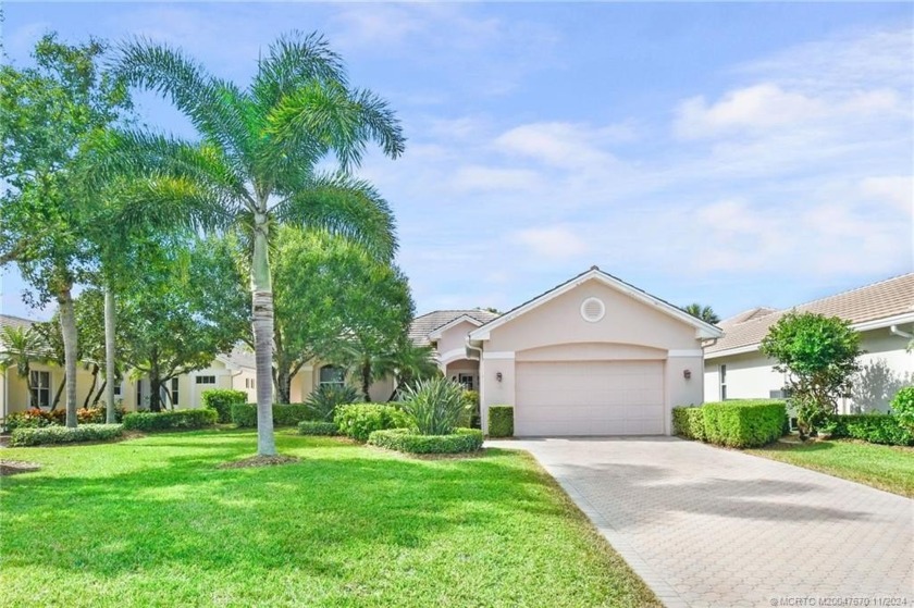 CBS home in Willoughby Golf Club has been meticulously - Beach Home for sale in Stuart, Florida on Beachhouse.com