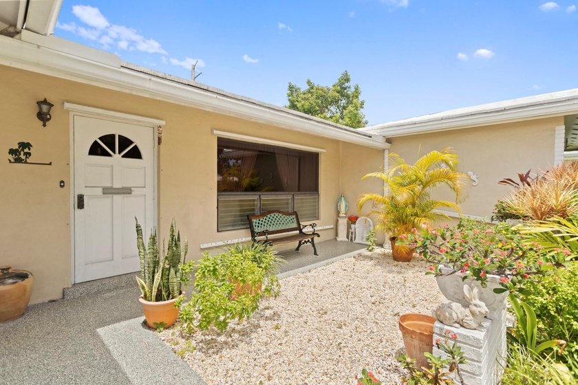 Just reduced! This well cared for Coral Heights home offers an - Beach Home for sale in Oakland Park, Florida on Beachhouse.com