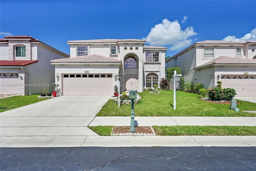 Gorgeous Lakefront 4 bedroom, 2.5 bath, 2 car garage home - Beach Home for sale in Margate, Florida on Beachhouse.com