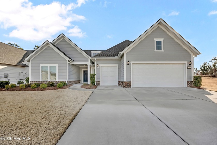 This beautiful Dunwoody home in the Del Webb section of - Beach Home for sale in Wilmington, North Carolina on Beachhouse.com