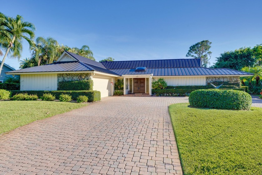 If you are looking for a well maintained home in a prime - Beach Home for sale in Stuart, Florida on Beachhouse.com