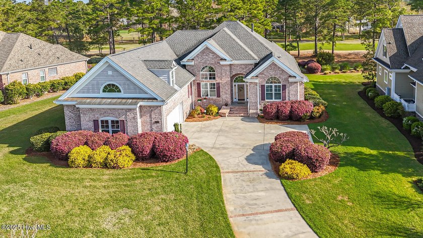 Beautiful low-maintenance brick home with amazing curb appeal - Beach Home for sale in Ocean Isle Beach, North Carolina on Beachhouse.com