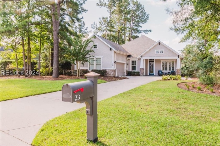 Waterfront 3-bedroom home on Anchor Cove Court in Hampton Lake! - Beach Home for sale in Bluffton, South Carolina on Beachhouse.com