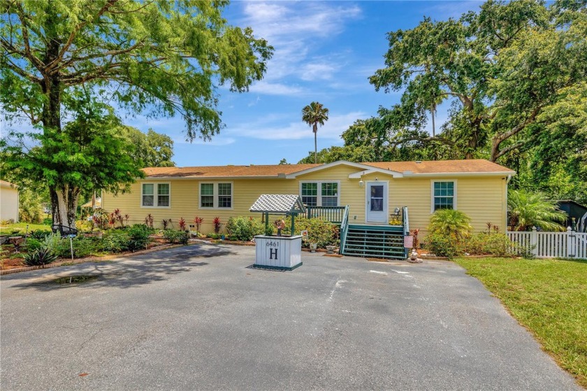 *MOTIVATED SELLER*  ENTICING PRICE REDUCTION*  3 LARGE LOTS..2 - Beach Home for sale in Weeki Wachee, Florida on Beachhouse.com