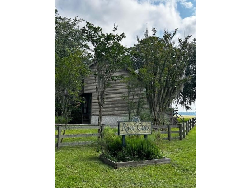 Located on the Sapelo River, this condo is perfect to walk into - Beach Condo for sale in Townsend, Georgia on Beachhouse.com