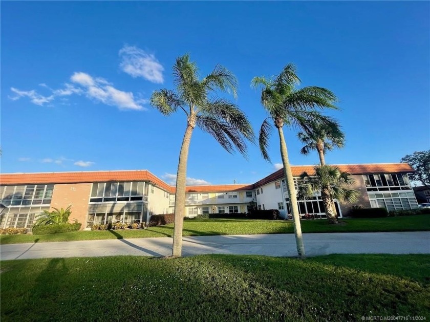 2/2 2nd floor unit which is a fixer-upper but A/C is 2022 .and - Beach Condo for sale in Stuart, Florida on Beachhouse.com