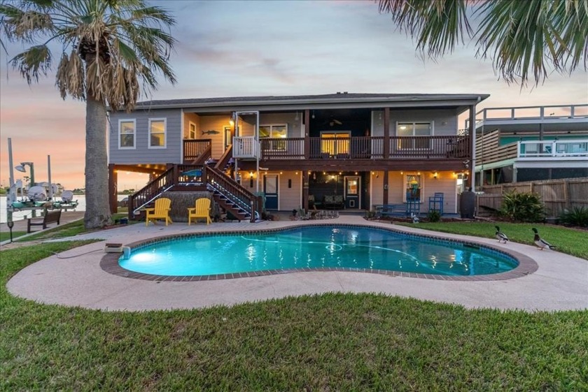 5 Oyster Lane truly has it ALL. Over 130 feet of water frontage - Beach Home for sale in Rockport, Texas on Beachhouse.com