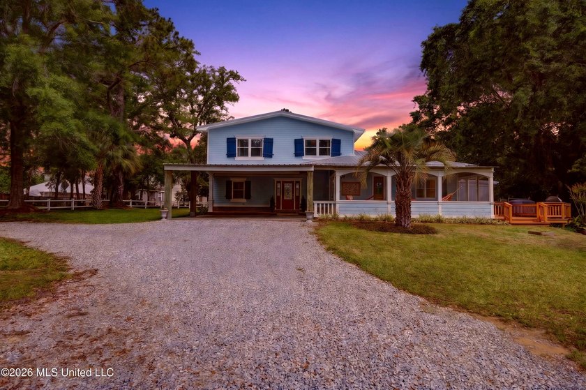 Golf-Cart District + No Flood Insurance + Fresh Updates = Rare - Beach Home for sale in Ocean Springs, Mississippi on Beachhouse.com