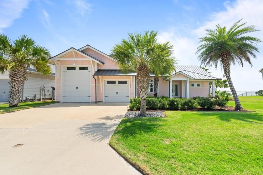 WATERFRONT HOUSE  ADDITIONAL LOT NEXT DOOR: Experience elevated - Beach Home for sale in Rockport, Texas on Beachhouse.com