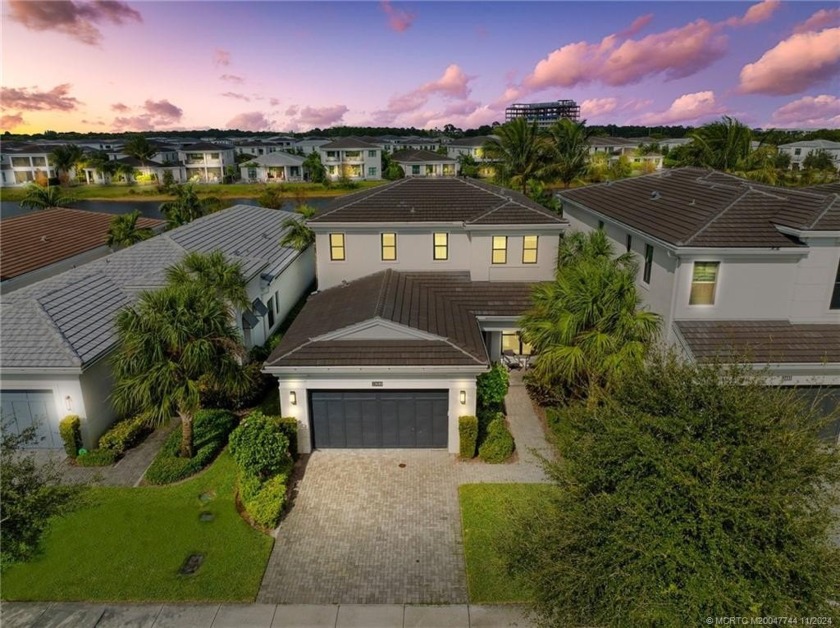 Exquisite Francesca Model Home showcased within the premier - Beach Home for sale in Palm Beach Gardens, Florida on Beachhouse.com