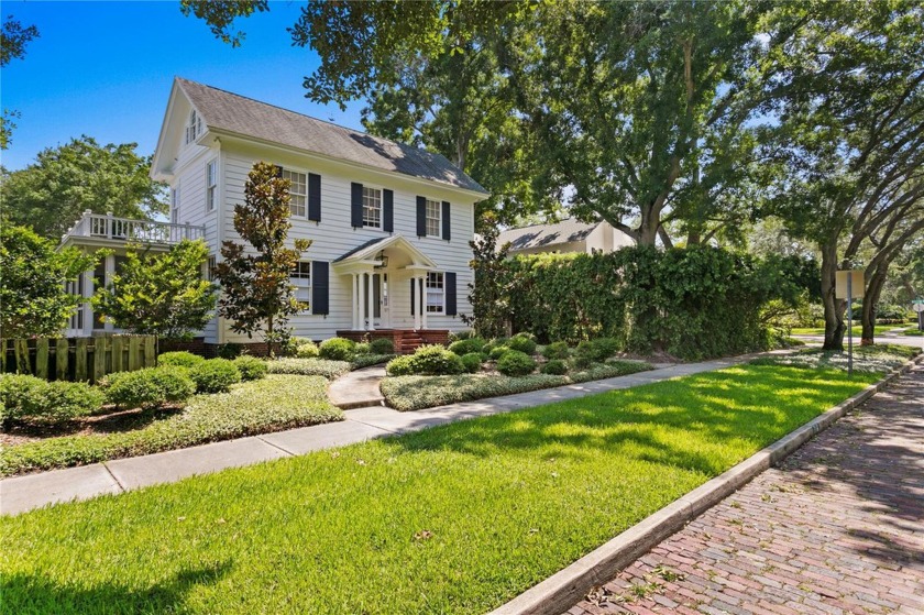 This beautiful Old Northeast craftsman-style DuPont home is just - Beach Home for sale in St. Petersburg, Florida on Beachhouse.com