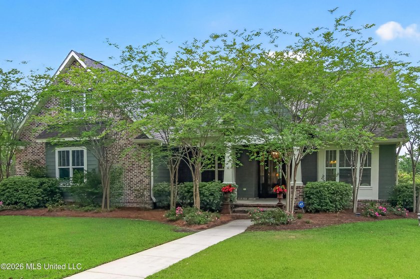 GULF COAST HIDDEN GEM ON A PRIVATE LAKE Welcome to this stunning - Beach Home for sale in Waveland, Mississippi on Beachhouse.com
