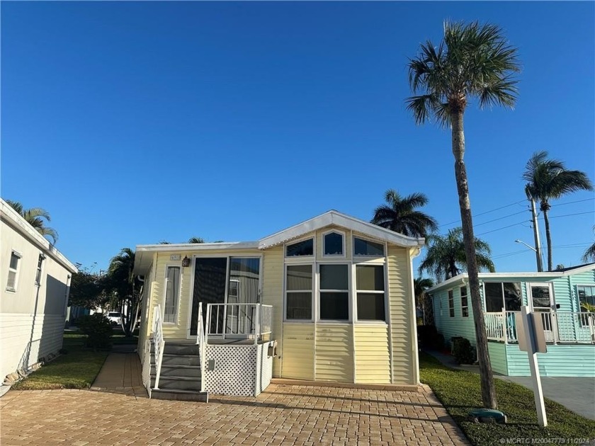 WELCOME TO PARADISE, 1199 SQ FT MANUFACTURED BEACH HOME NESTLED - Beach Home for sale in Jensen Beach, Florida on Beachhouse.com