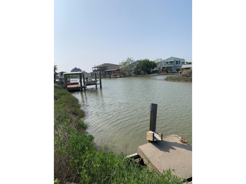 This is a 0.45 of an acre which is almost have an acre. It has 3 - Beach Lot for sale in Rockport, Texas on Beachhouse.com