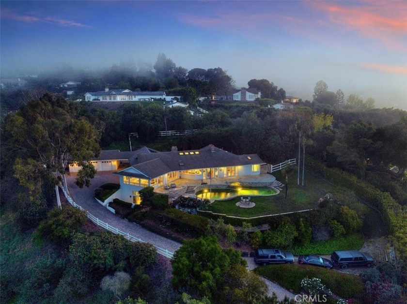 Welcome to 12 Bowie Road -- where luxury living meets timeless - Beach Home for sale in Rolling Hills, California on Beachhouse.com