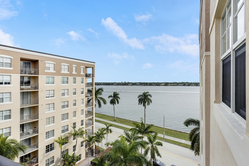 Stunning 2BR/2BA waterfront condo with unobstructed Intracoastal - Beach Condo for sale in West Palm Beach, Florida on Beachhouse.com