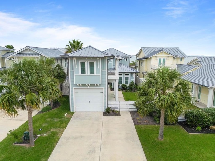 Experience Coastal living at its finest in this stunning - Beach Home for sale in Rockport, Texas on Beachhouse.com