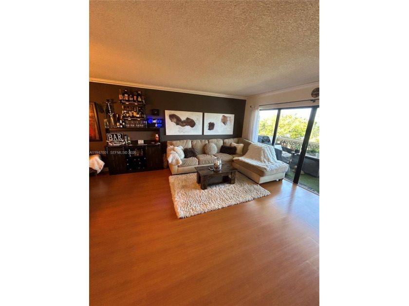Attention!!GREAT OPPORTUNITY TO OWN IN THIS QUIET CONDO AND - Beach Condo for sale in Miami, Florida on Beachhouse.com