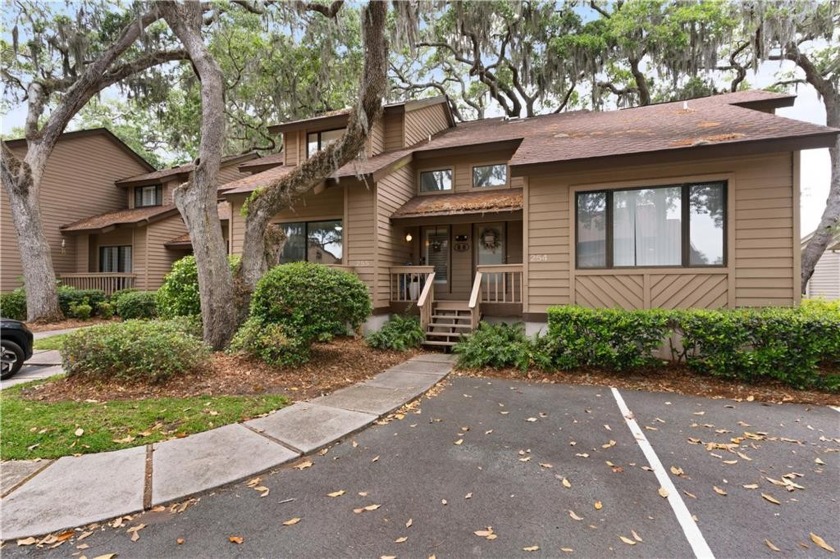 Beautifully renovated Oaks unit 255 with views of the Sea Palms - Beach Condo for sale in Saint Simons, Georgia on Beachhouse.com