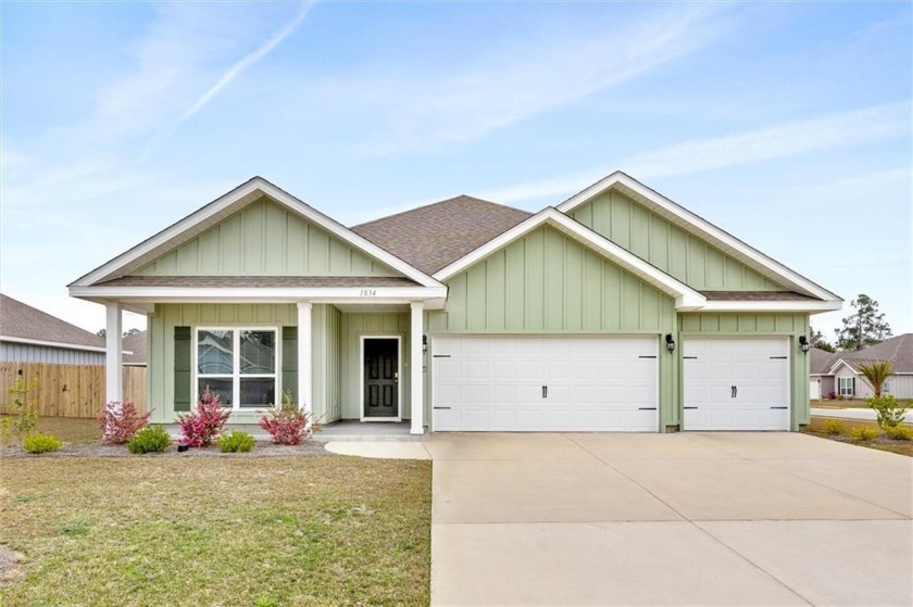 This beautiful CORNER lot home has barely been lived in. Built - Beach Home for sale in Foley, Alabama on Beachhouse.com