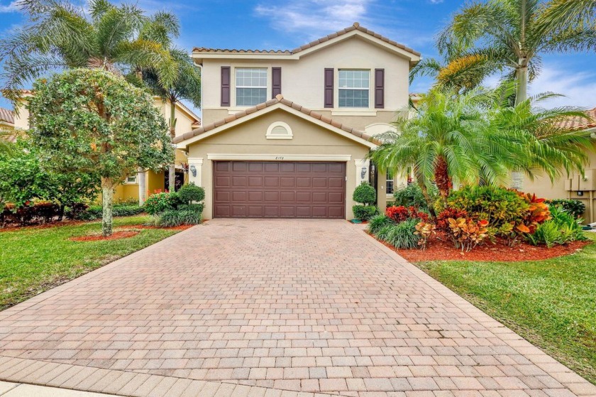 Immaculate 6-bed, 4-bath home in the prestigious, manned-gated - Beach Home for sale in Boynton Beach, Florida on Beachhouse.com