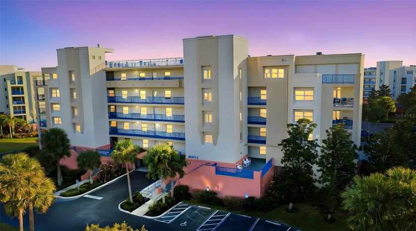 This beautifully furnished three-bedroom, two-bath condo is - Beach Condo for sale in New Smyrna Beach, Florida on Beachhouse.com
