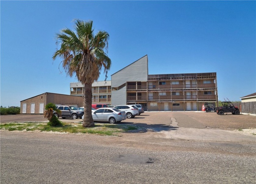 Discover a fantastic investment opportunity in the heart of - Beach Condo for sale in Corpus Christi, Texas on Beachhouse.com