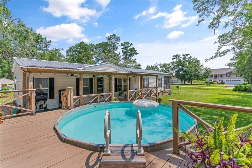 Calling all Fishermen and Boaters! This charming coastal home in - Beach Home for sale in Townsend, Georgia on Beachhouse.com