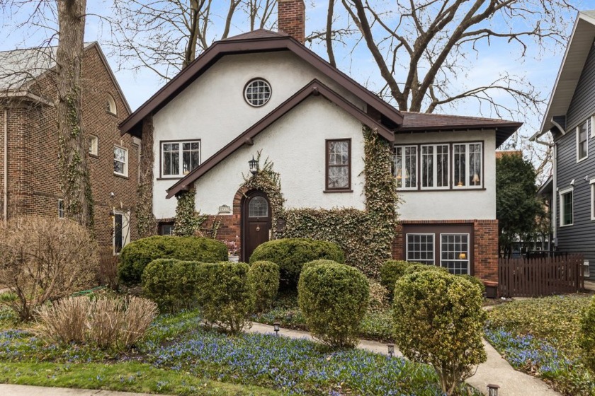 Special, one of a kind 4-bedroom Tudor home on stellar block in - Beach Home for sale in Evanston, Illinois on Beachhouse.com