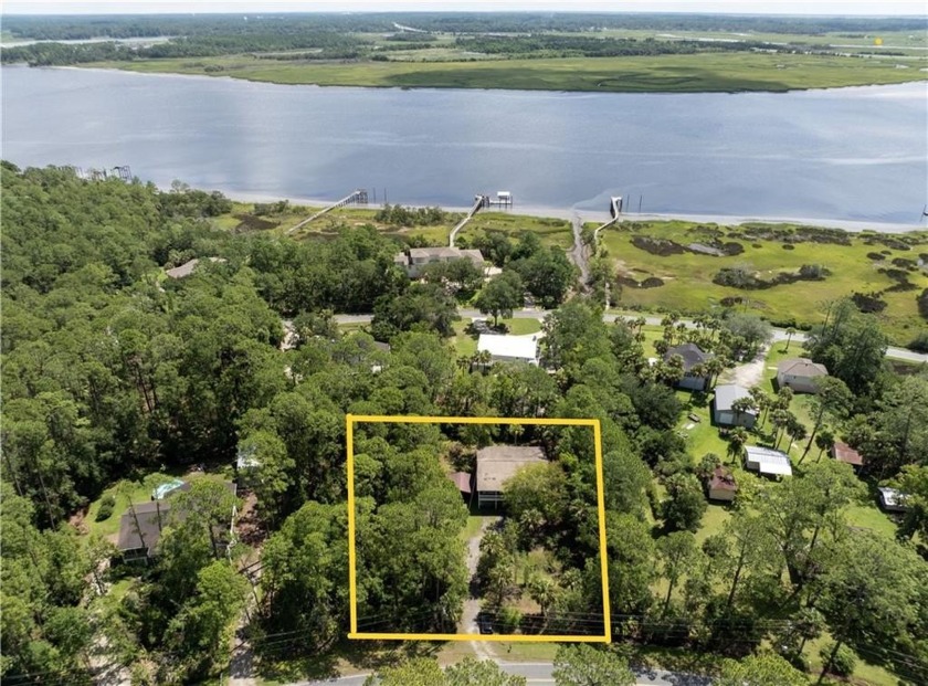 Attention boaters: Tranquil, semi private setting on a 1/2acre - Beach Home for sale in Brunswick, Georgia on Beachhouse.com