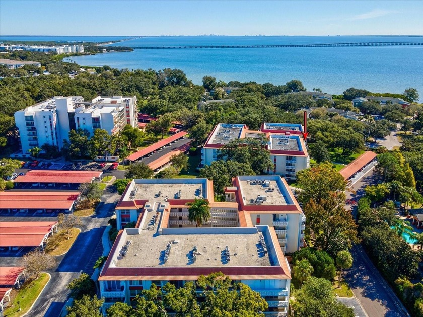 *Welcome to this charming 2-bedroom, 2-bathroom corner unit of - Beach Condo for sale in Clearwater, Florida on Beachhouse.com