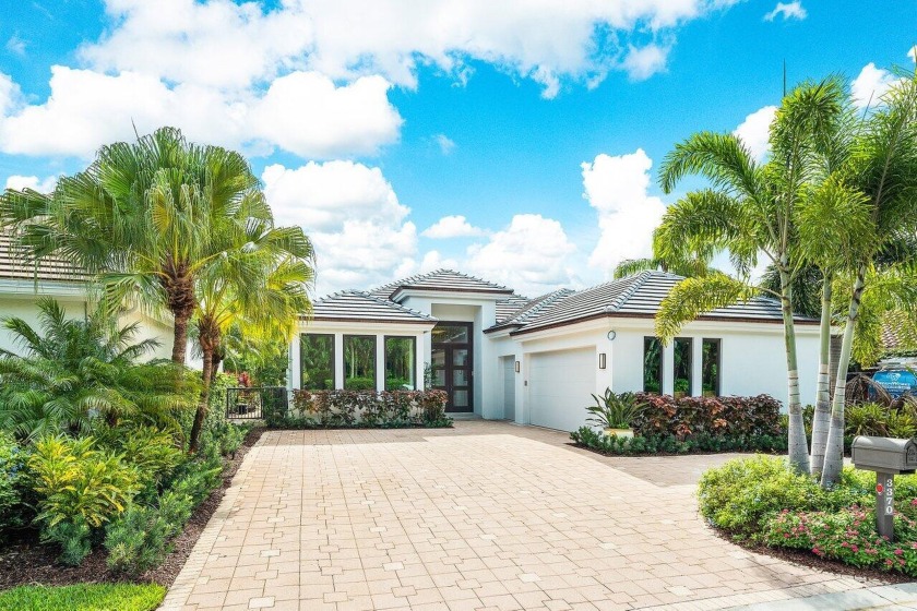 3 bedroom, 3.5 bath fully remodeled home in the exclusive, gated - Beach Home for sale in Palm Beach Gardens, Florida on Beachhouse.com