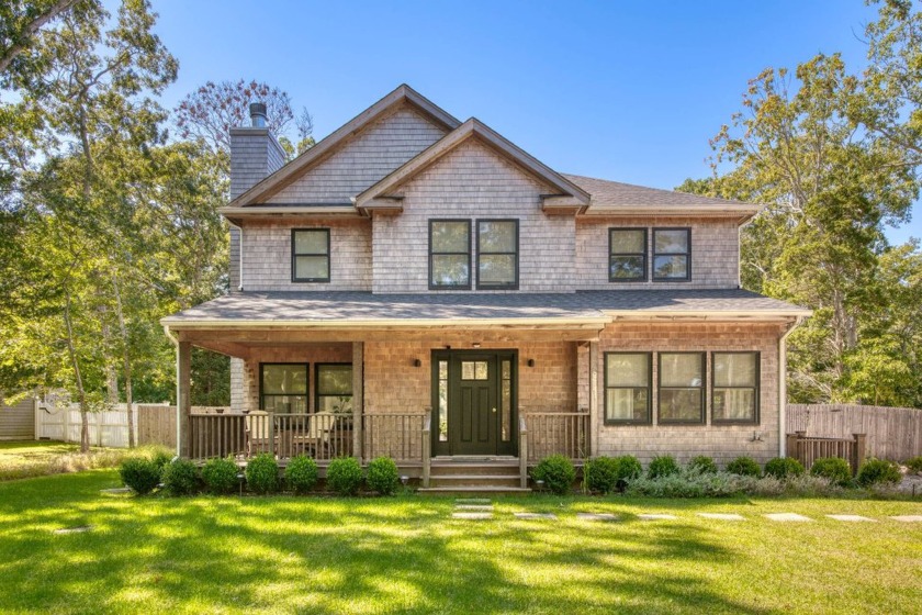 This stylish retreat is in some ways better than new. Fine - Beach Home for sale in East Hampton, New York on Beachhouse.com