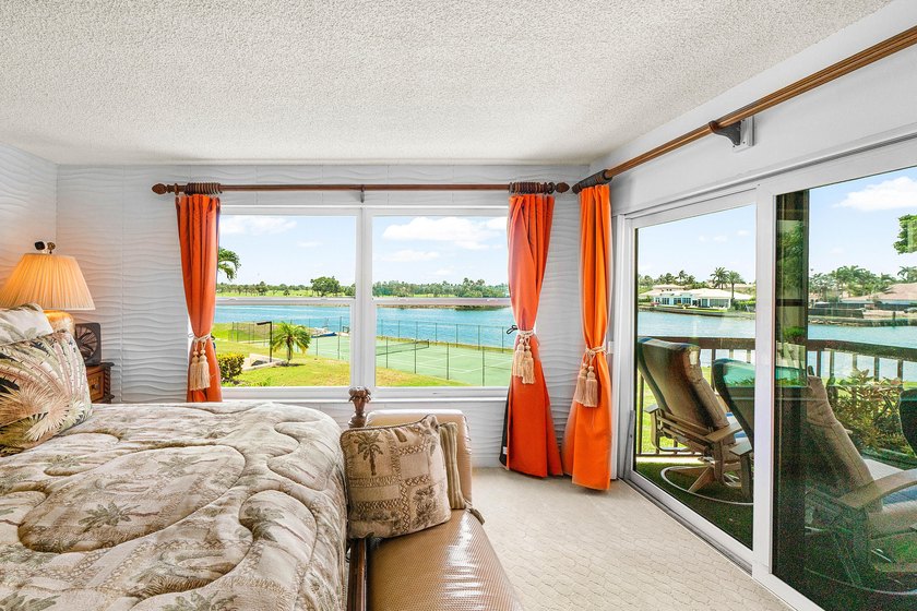 Welcome to this exceptional waterfront corner residence in the - Beach Condo for sale in North Palm Beach, Florida on Beachhouse.com