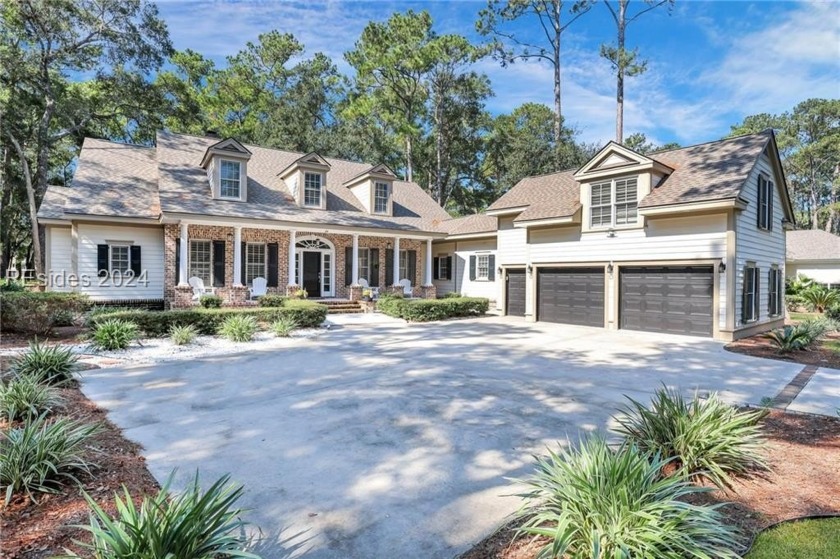 Gorgeous Lowcountry home on the 7th hole of the Signature Jack - Beach Home for sale in Bluffton, South Carolina on Beachhouse.com