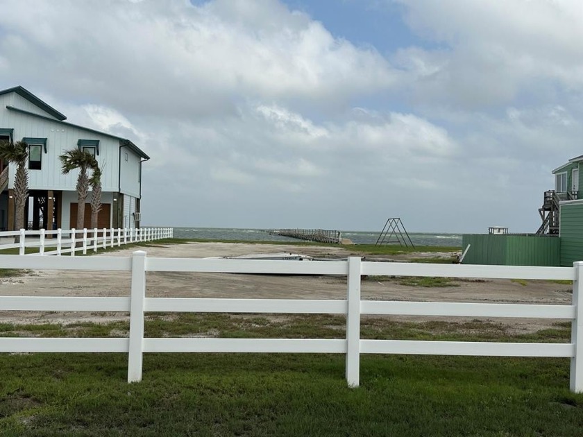 A rare find on historic Water Street.  This lot is the perfect - Beach Lot for sale in Rockport, Texas on Beachhouse.com