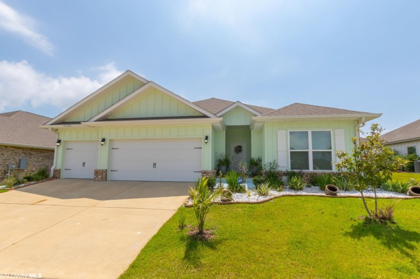 Location!! Location!! Motivated Seller! This beautiful home that - Beach Home for sale in Foley, Alabama on Beachhouse.com