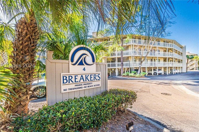 This is a second floor Breakers 1BR/1BA (sleeps 4 comfortably) - Beach Home for sale in Hilton Head Island, South Carolina on Beachhouse.com