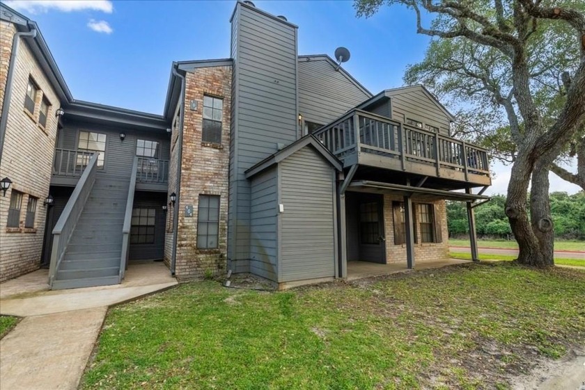 Welcome to Oak Bay Club Condominiums, located in the prestigious - Beach Condo for sale in Rockport, Texas on Beachhouse.com
