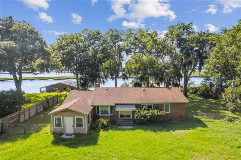 **Riverfront Home with Deep Water Access and Dock**

Welcome - Beach Home for sale in Saint Marys, Georgia on Beachhouse.com