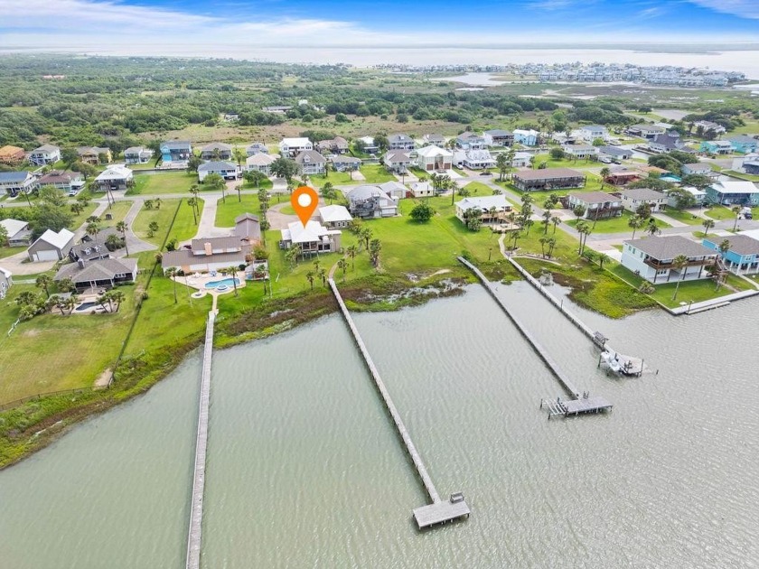Bayfront living inside and out--your dream coastal retreat on - Beach Home for sale in Rockport, Texas on Beachhouse.com
