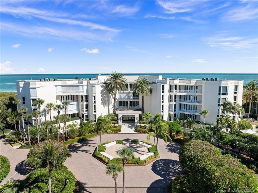 This stunning 3-bed, 3-bath, 2,600 sqft, first-floor condo in - Beach Condo for sale in Stuart, Florida on Beachhouse.com