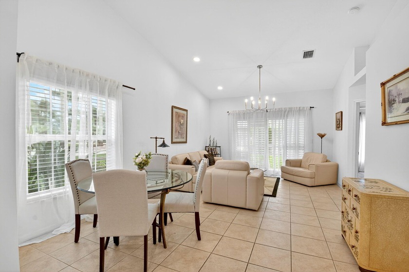 Beautiful end-unit villa on an outer corner block in a desirable - Beach Home for sale in Boynton Beach, Florida on Beachhouse.com