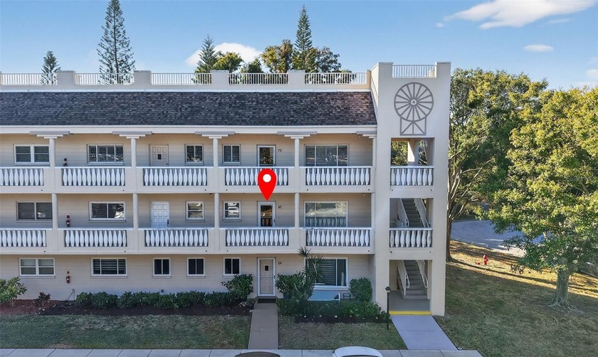 Welcome to this rare and stunning 3-bedroom, 3-bath condo with 2 - Beach Condo for sale in Clearwater, Florida on Beachhouse.com